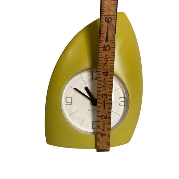 Kikkerland Olive Green Pop Art Sharks Tooth Clock - Picture 6 of 7